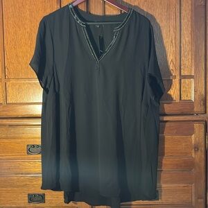 NWT Torrid Georgette V-neck Split Front with sequins dressy top Size 3